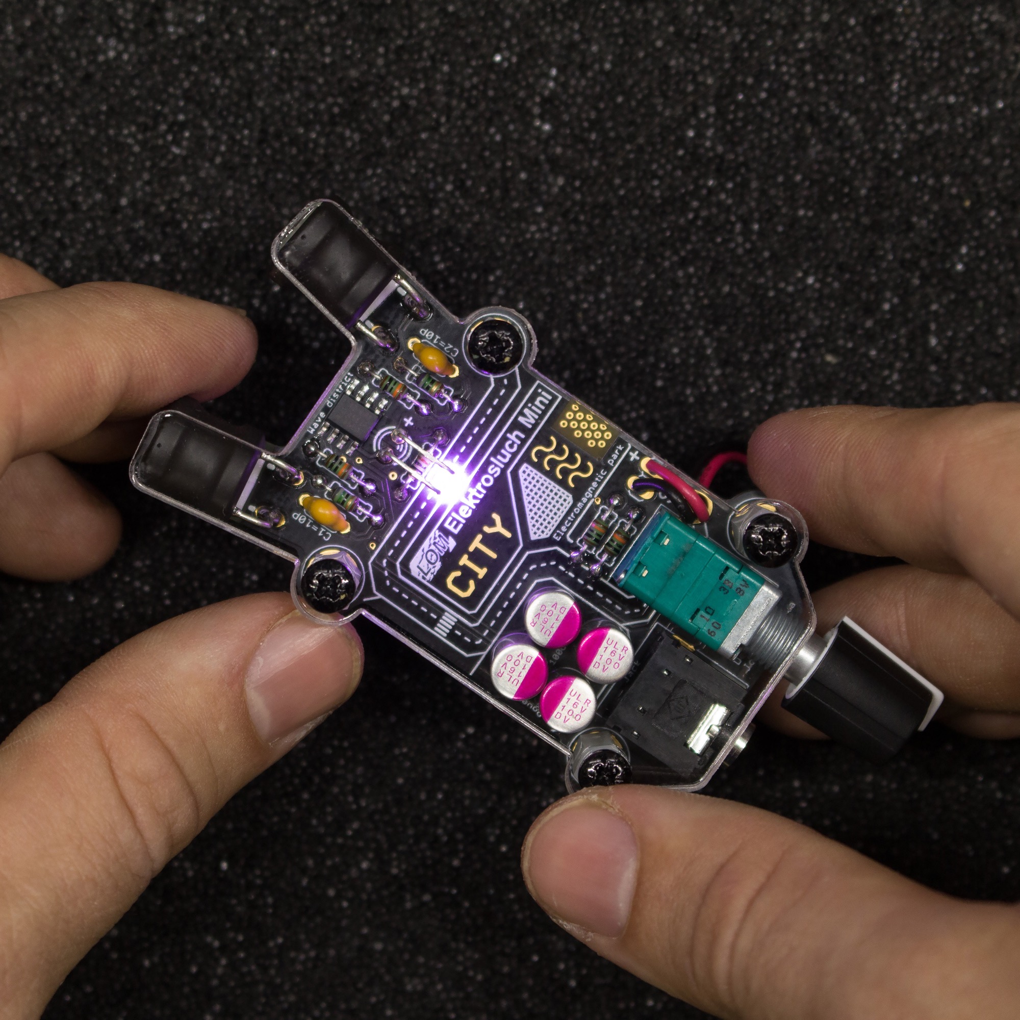 elektrosluch_mini_city_guide-18.jpg elektrosluch_mini_city_guide-18.jpg